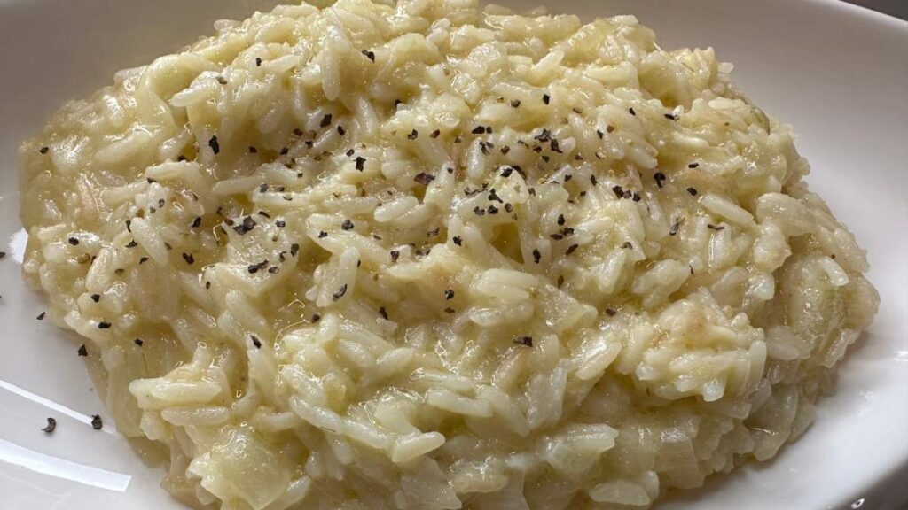 Risotto 4 Quesos: Receta Italiana Cremosa (paso a paso)