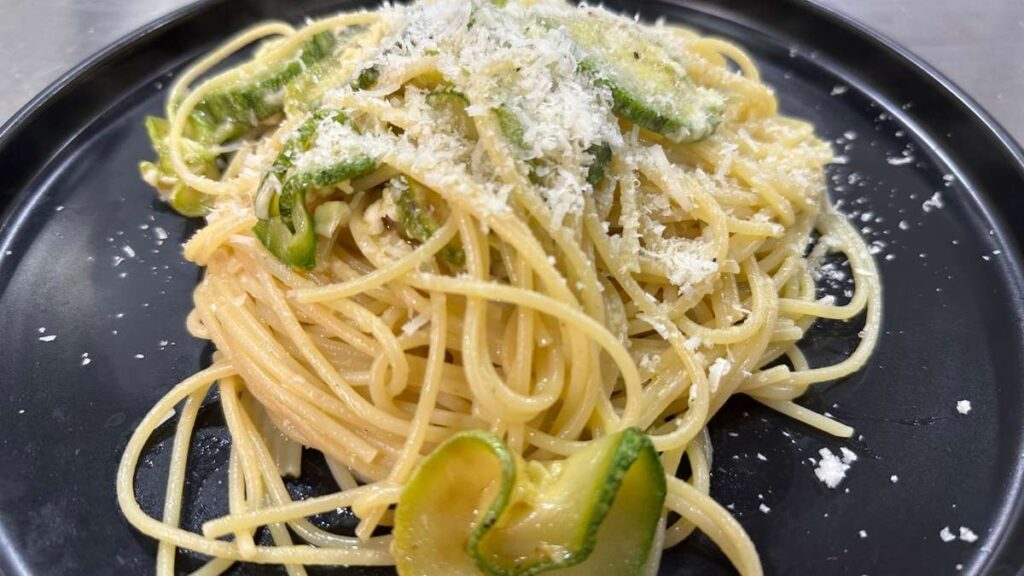 Pasta alla Nerano: Receta Italiana Original con 4 Ingredientes