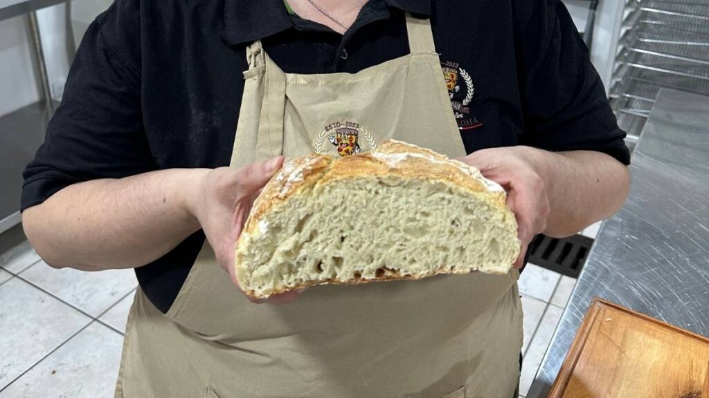 Pan Casero Alta Hidratación: Receta Italiana Fácil y Crujiente